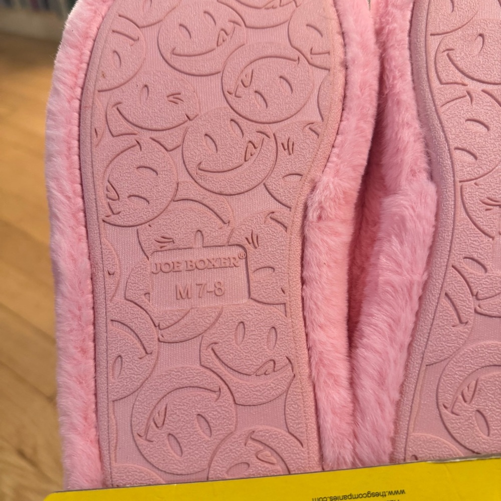 Joe Boxer Winking Heart Slippers! Winky Red Heart Design Size M 7/8 - Picture 9 of 10